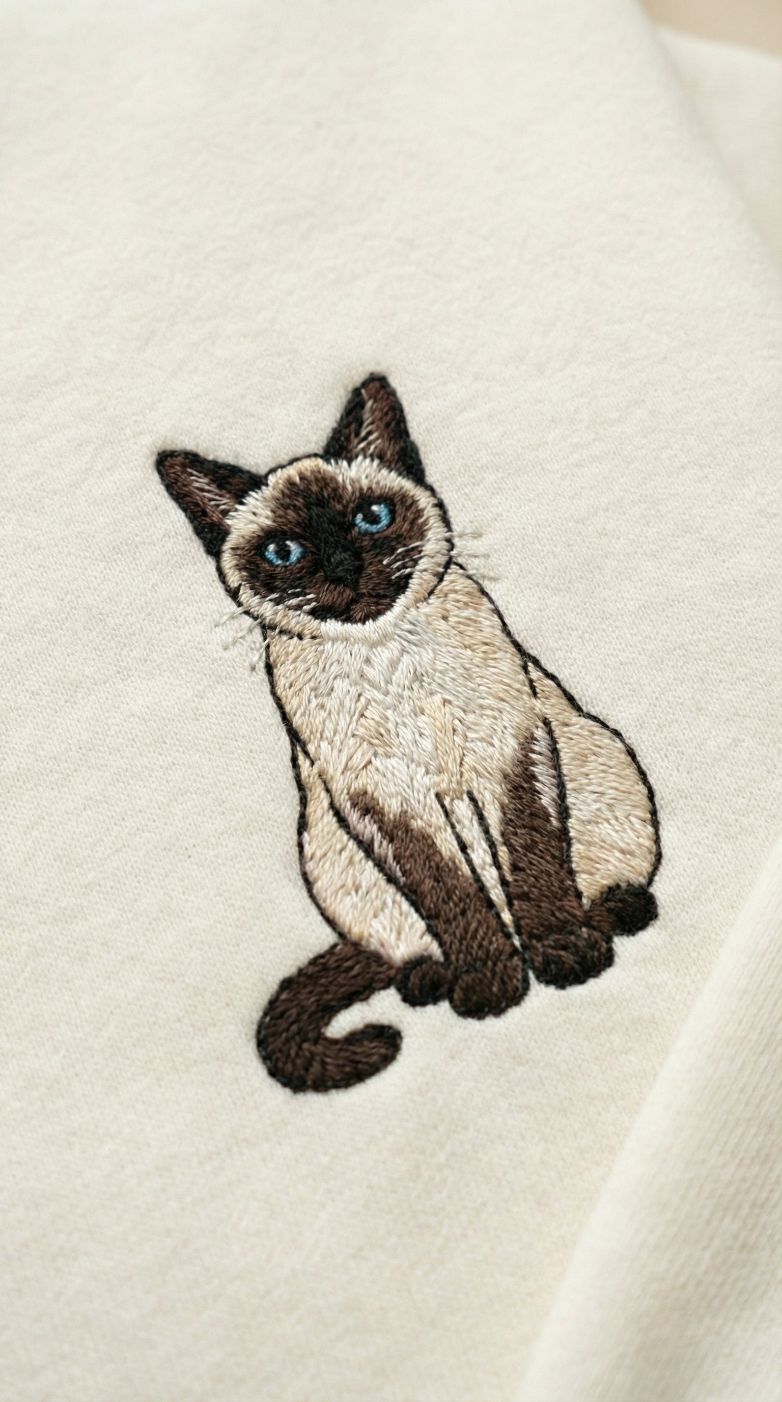 Personalized Minimalist Pet Embroidery - Turn your photo into an embroidery design